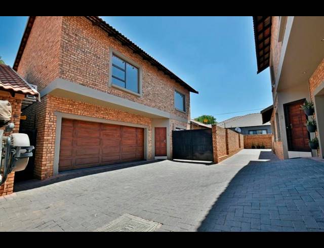 3 BEDROOM HOUSE FOR SALE IN NEW REDRUTH